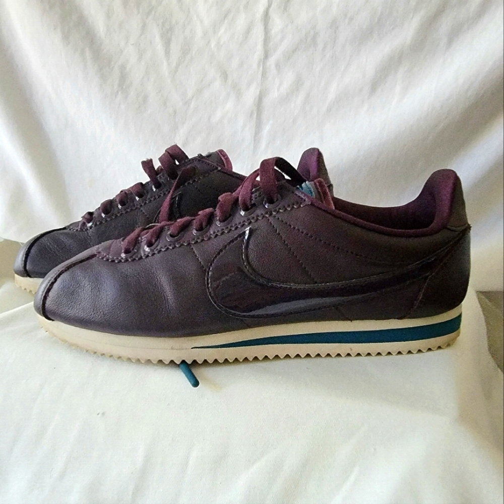 Nike Classic Cortez x Ruby Rose the force is female 2017 Size 8 Purple shade